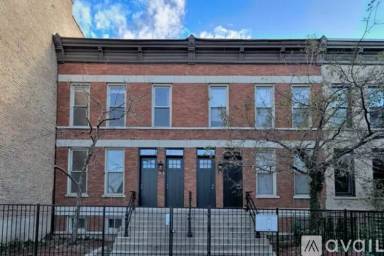 Main picture of 1959 N Wilmot Ave