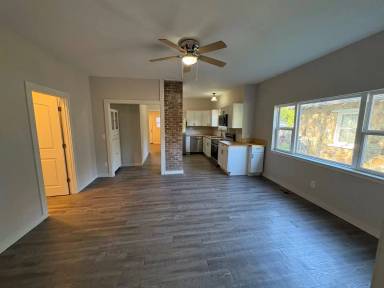 Main picture of 812 W Pershing St
