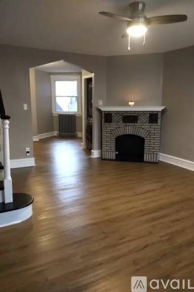 Main picture of 1833 Elston St