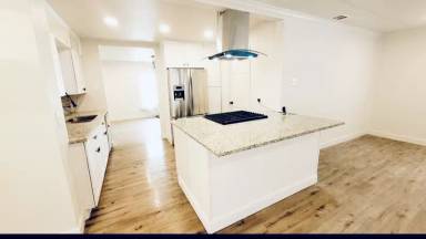 Main picture of 10622 Sylvia Dr