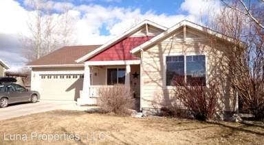 Main picture of 926 Hunters Way
