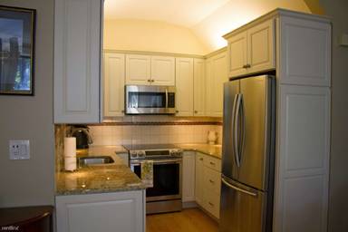 Main picture of 284 Commonwealth Ave