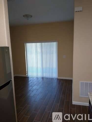 Main picture of 932 Dunbar Ave