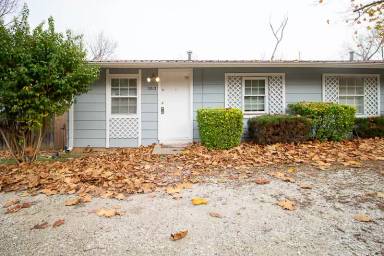 Main picture of 2008 S Ashwood Ave