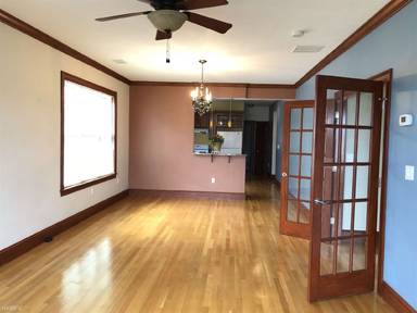 Main picture of 7 Warren Ave