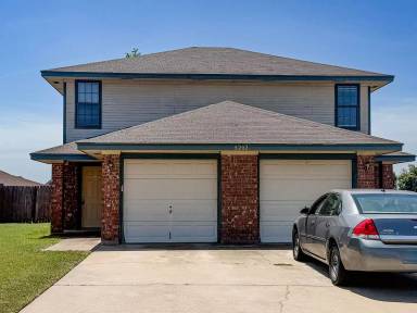 Main picture of 5202 Daybreak Cir