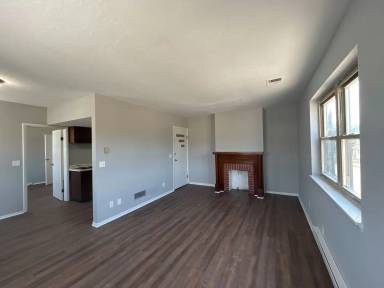 Main picture of 902 3rd Ave
