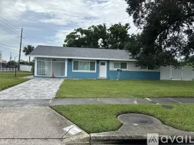 Main picture of 5660 Lido St