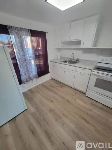 Main picture of 513 1/2 W 7th Ave
