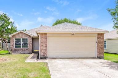 Main picture of 1112 Alexandria Dr