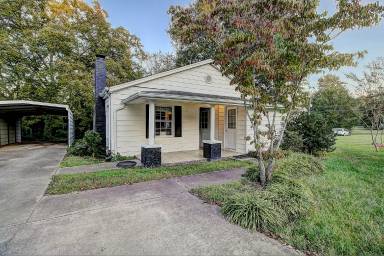 Main picture of 706 Requa Rd