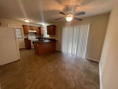 Main picture of 5039 Coker St