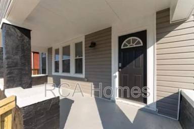 Main picture of 648 W 30th St