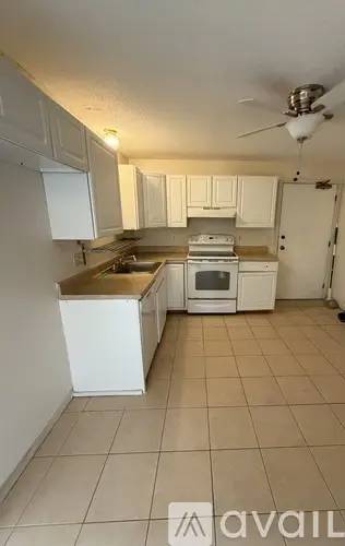 Main picture of 33 River St