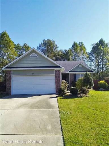 Main picture of 1303 Oak Knolls Dr