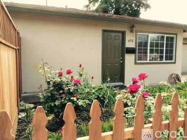 Main picture of 458 E Taylor Ave