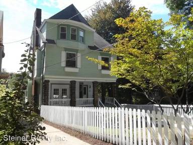 Main picture of 428 Maple Ave