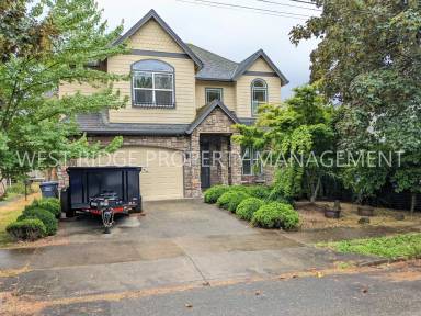 Main picture of 1828 SE Main St