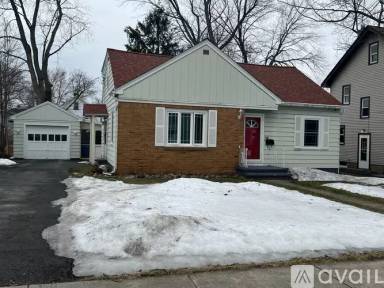Main picture of 114 Holcroft Rd