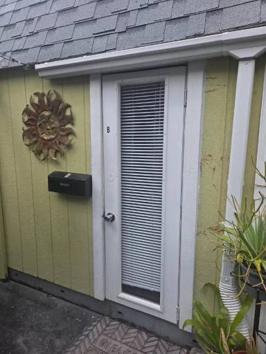Main picture of 1320 E Louise Ave