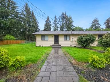 Main picture of 506 208th St SE