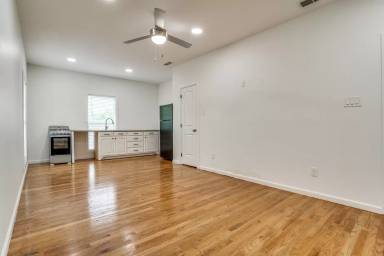 Main picture of 1135 Melbourne Ave