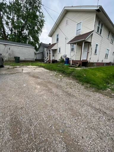 Main picture of 1190 S Champion Ave