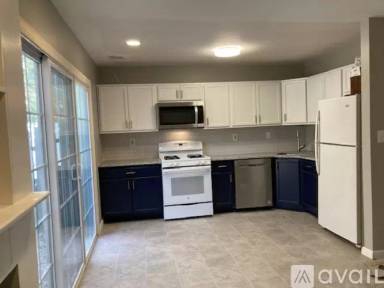 Main picture of 1806 Poplar Ct