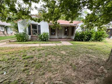 Main picture of 112 E Slattery Blvd