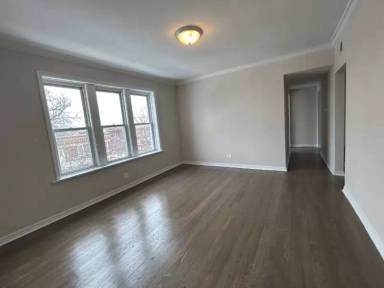 Main picture of 3034-48 W Wellington Ave & 3000-08 N Whipple St