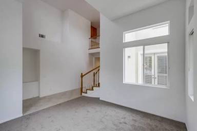 Main picture of 2726 W Canyon Ave