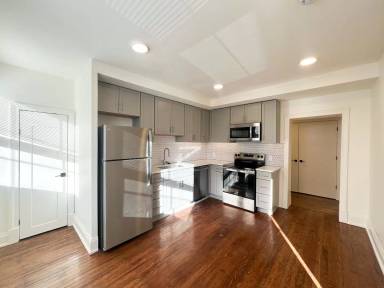 Main picture of 106 E 14th St