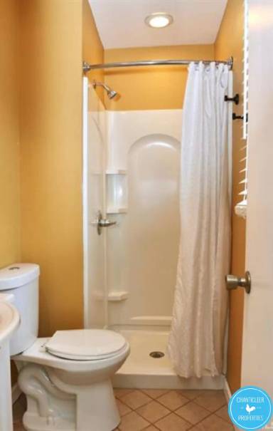Main picture of 424 Green St