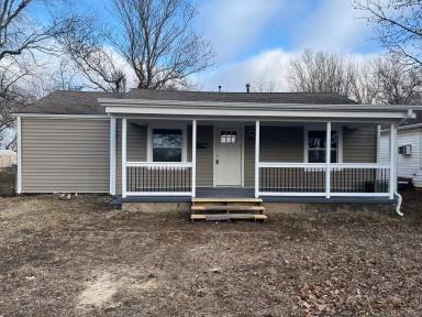 Main picture of 2835 W Latoka St