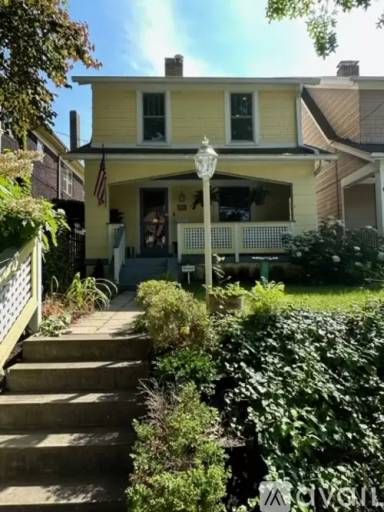 Main picture of 1131 E End Ave