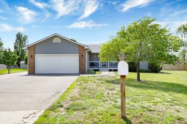 Main picture of 8629 Eagles Landing Cir