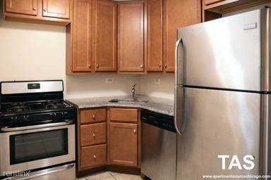 Main picture of 933 W Fletcher St