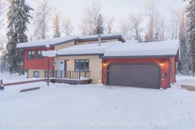 Main picture of 3833 Lakewood Loop