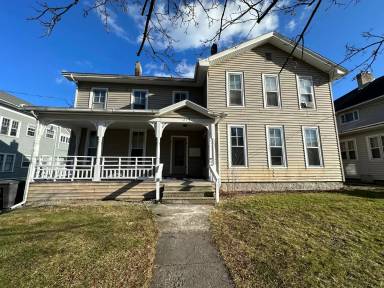 Main picture of 215 2nd St