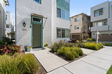 Main picture of 3079 Manuel Loop