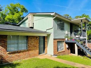Main picture of 814 Arkansas St