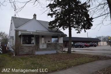 Main picture of 1922 Ford Blvd