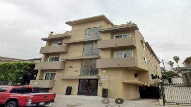 Main picture of 855 S Ardmore Ave