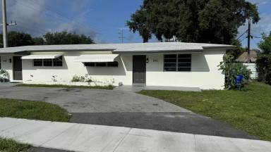 Main picture of 840 S 63rd Ave