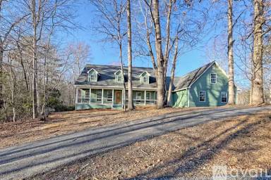 Main picture of 150 Blue Jay Rd