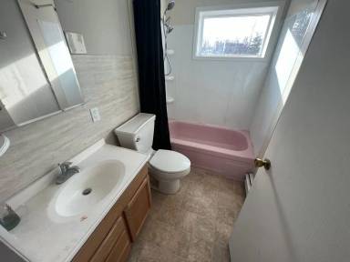 Main picture of 1519 Alaska Way