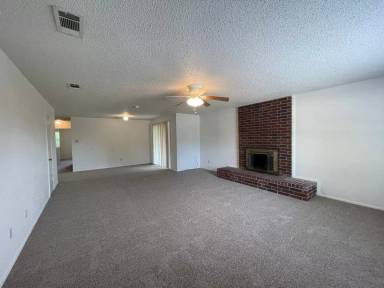 Main picture of 4505 Lago Cir