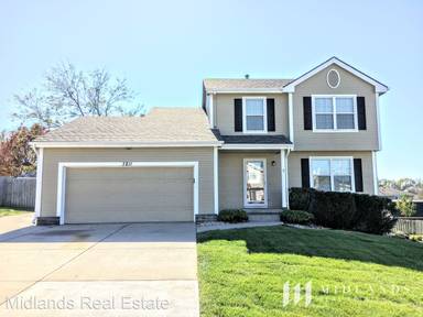 Main picture of 3211 Spring Blvd