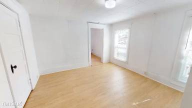 Main picture of 29 3rd Ave E