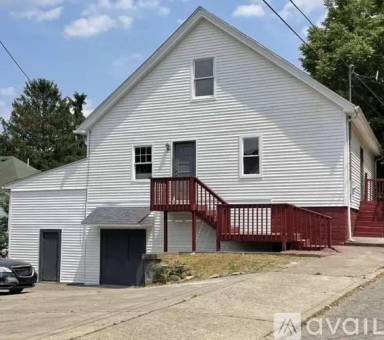 Main picture of 211 Pierce St